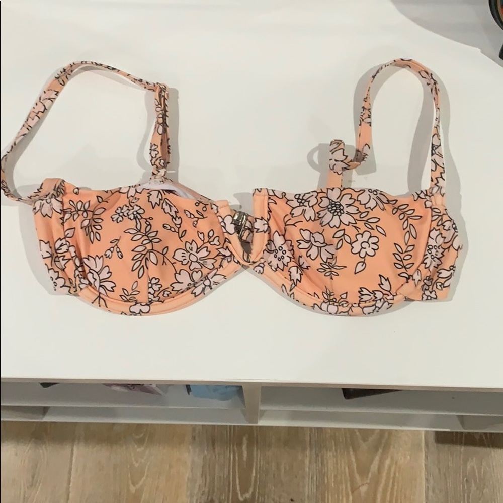 NEVER WORN BATHING SUIT TOP